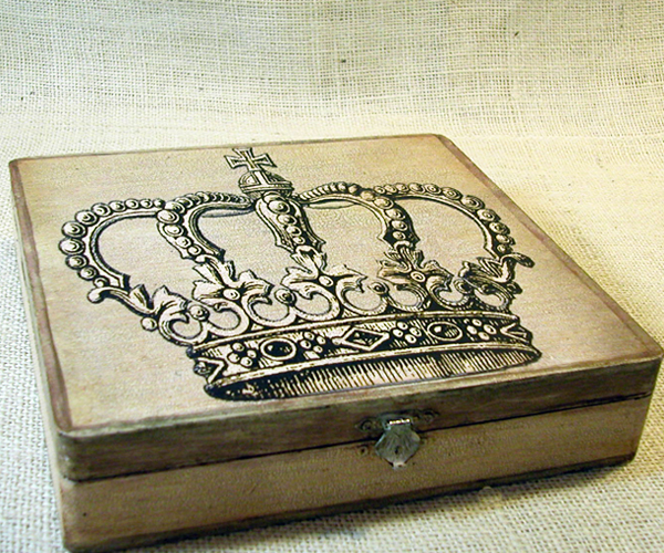 Royal Crown Box